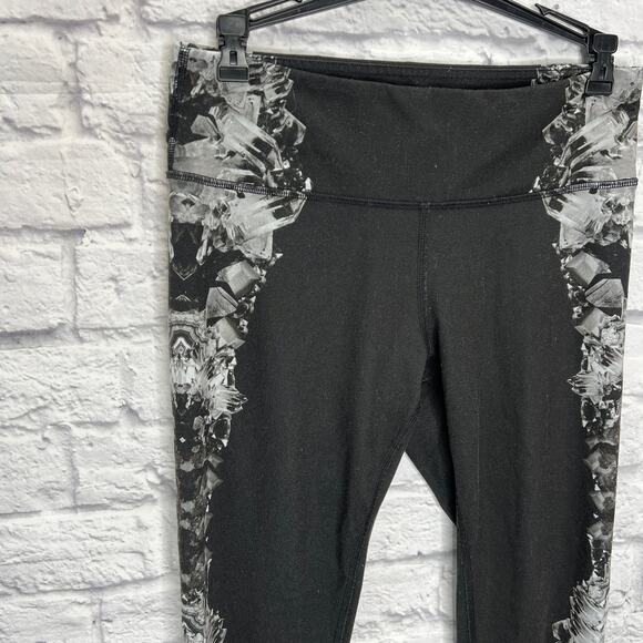 Alo Womens Full Length Leggings Black Crystal Side Print Geode Athletic Size S - Picture 3 of 6